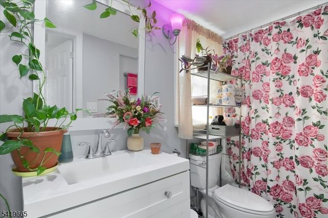 611 Stuyvesant Ave, Irvington Twp., NJ 07111