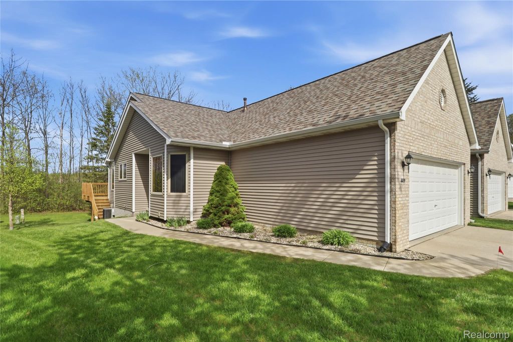 1089 Jenna Drive 217, Davison Township, MI 48423