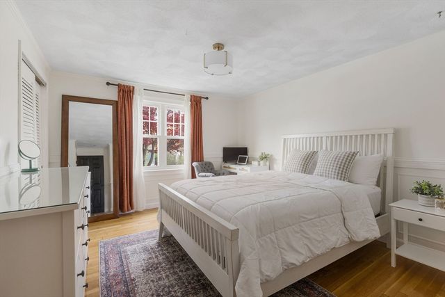 240 Grove St, Randolph, MA 02368