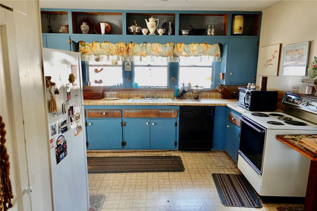 981 W Hwy 84, Mullin, TX 76864