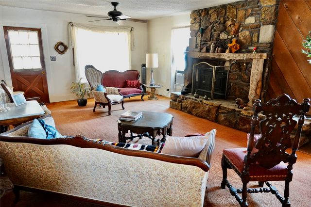 981 W Hwy 84, Mullin, TX 76864