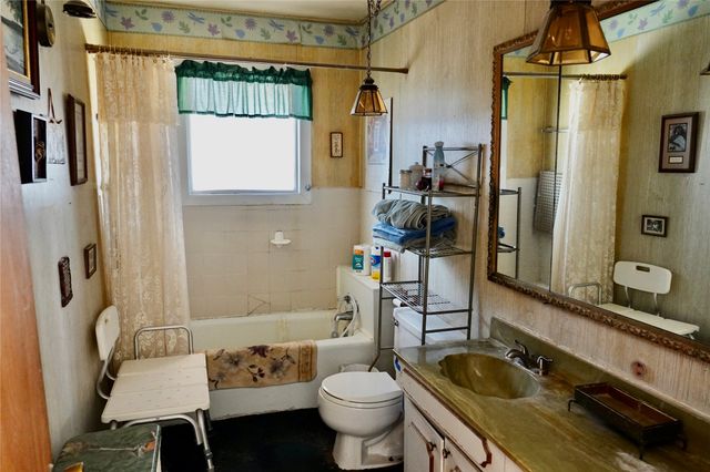 981 W Hwy 84, Mullin, TX 76864