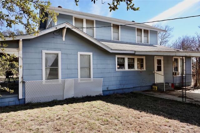 981 W Hwy 84, Mullin, TX 76864