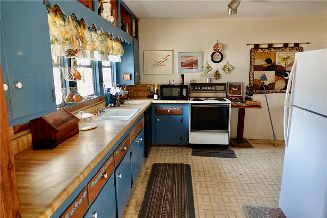 981 W Hwy 84, Mullin, TX 76864