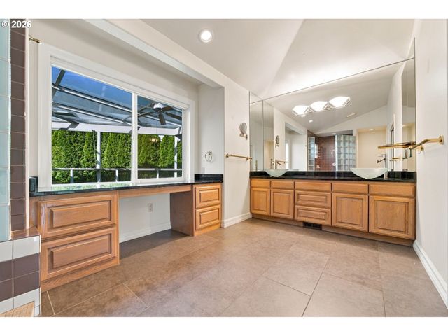 2701 Nw LACAMAS Dr, Camas, WA 98607