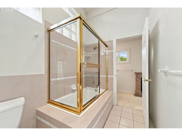 2701 Nw LACAMAS Dr, Camas, WA 98607