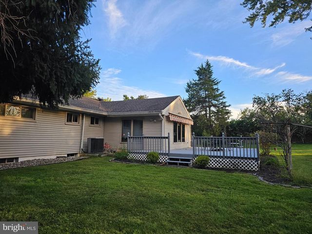 247 ROBBINSVILLE EDINBURG RD, Princeton Junction, NJ 08550