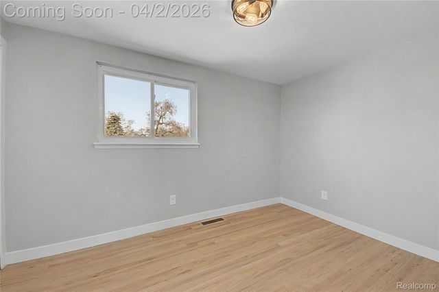 22640 Cedar Court, Hazel Park, MI 48030