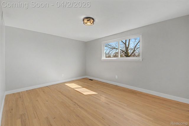 22640 Cedar Court, Hazel Park, MI 48030