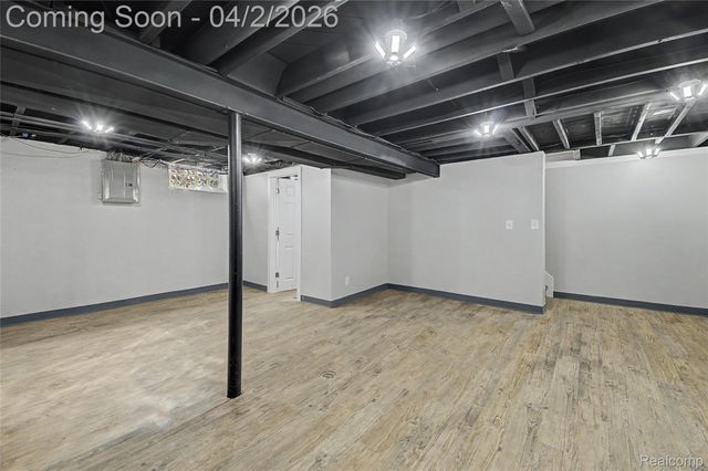 22640 Cedar Court, Hazel Park, MI 48030