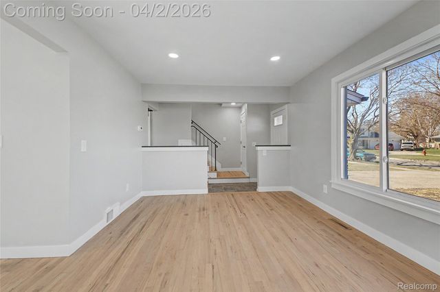 22640 Cedar Court, Hazel Park, MI 48030