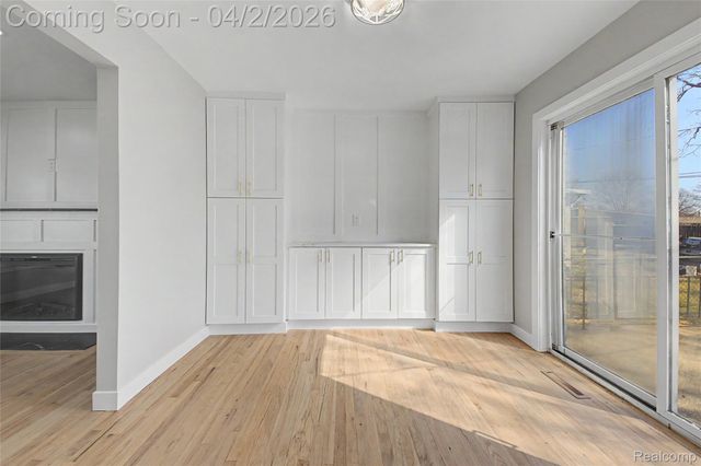 22640 Cedar Court, Hazel Park, MI 48030