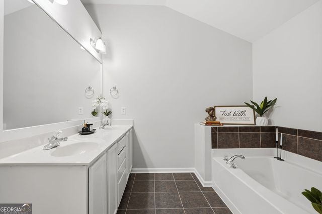 2148 Splitrail Trail NE, Buford, GA 30519