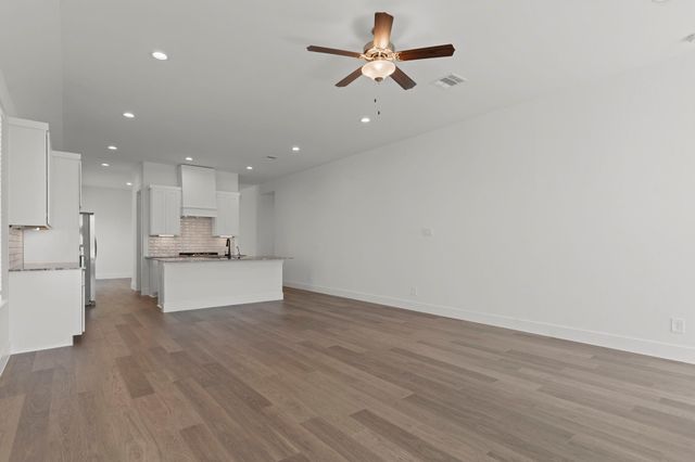 4122 Hidden Autumn Lane, League City, TX 77573