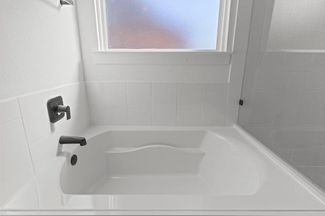 4122 Hidden Autumn Lane, League City, TX 77573