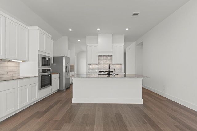 4122 Hidden Autumn Lane, League City, TX 77573