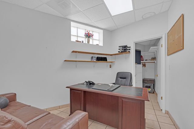 8057 N Milwaukee Avenue, Niles, IL 60714