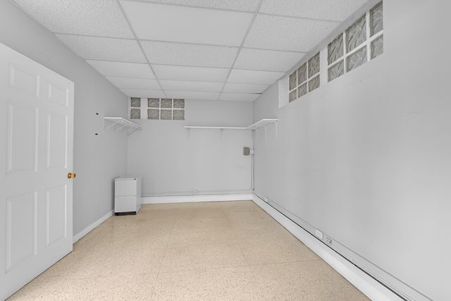 8057 N Milwaukee Avenue, Niles, IL 60714