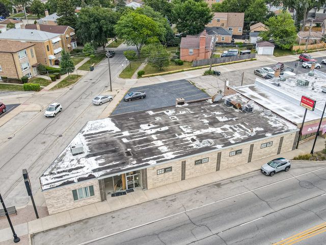 8057 N Milwaukee Avenue, Niles, IL 60714