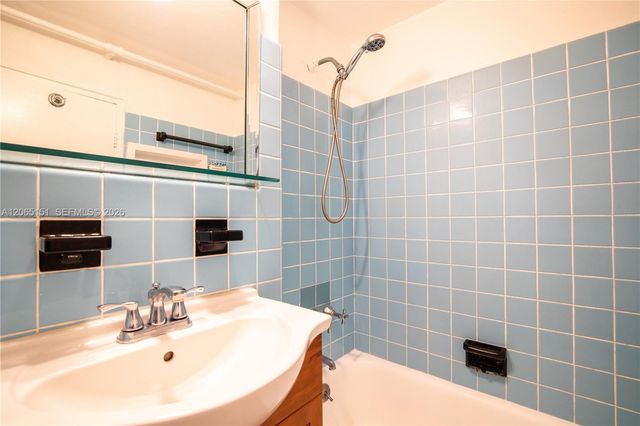 255 W 24th Street 436, Miami Beach, FL 33140
