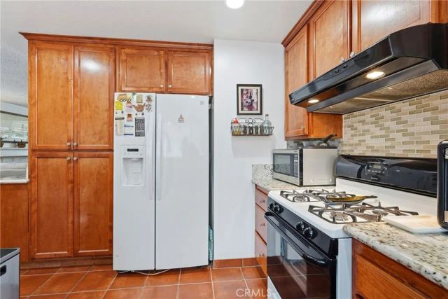 19245 E Campton, West Covina, CA 91792