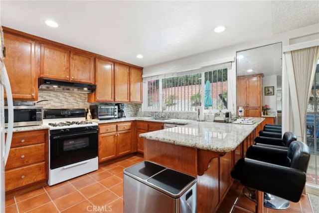 19245 E Campton, West Covina, CA 91792