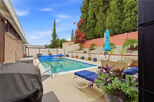 19245 E Campton, West Covina, CA 91792