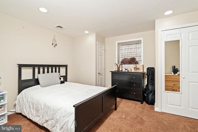 47 CAYUGA RD, Bordentown, NJ 08505