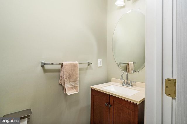 47 CAYUGA RD, Bordentown, NJ 08505