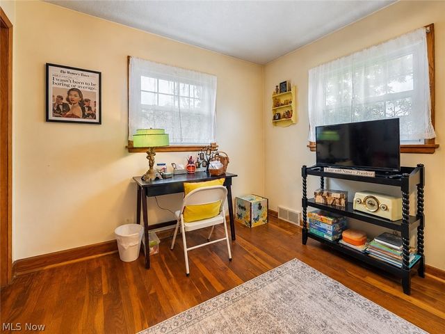 3112 N Bender Avenue, Akron, OH 44319