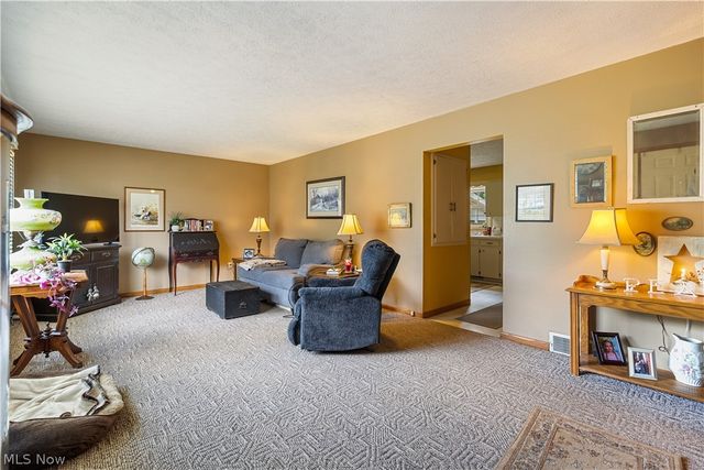 3112 N Bender Avenue, Akron, OH 44319