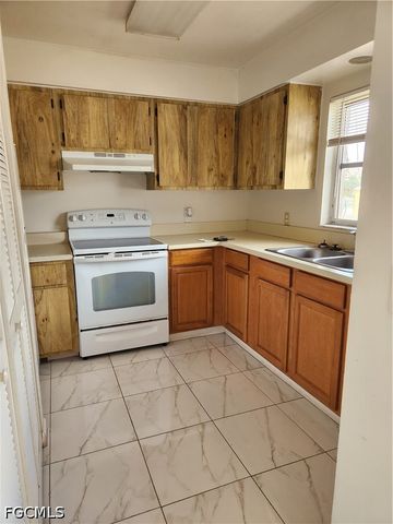 107 SW 16th TER A, Cape Coral, FL 33991