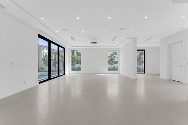 913 Denery Lane, Delray Beach, FL 33483