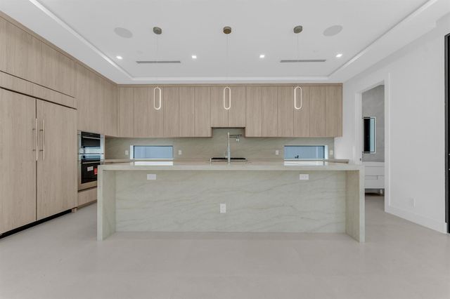 913 Denery Lane, Delray Beach, FL 33483