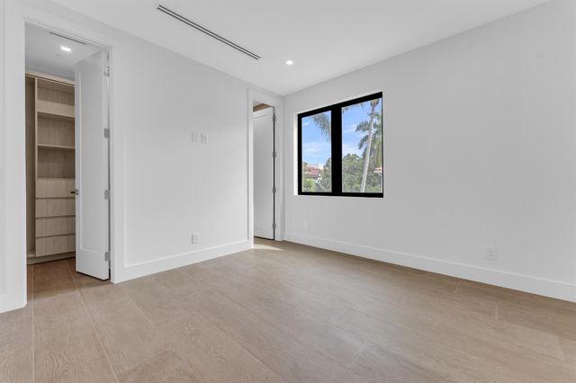 913 Denery Lane, Delray Beach, FL 33483