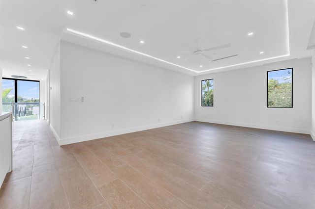 913 Denery Lane, Delray Beach, FL 33483
