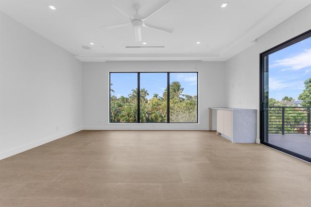 913 Denery Lane, Delray Beach, FL 33483
