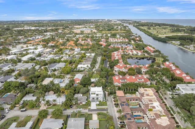 913 Denery Lane, Delray Beach, FL 33483