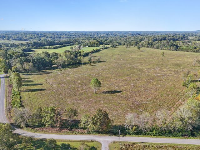 1 Seven Springs Rd, Smithville, TN 37166