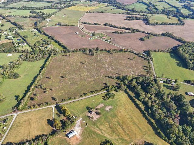 1 Seven Springs Rd, Smithville, TN 37166