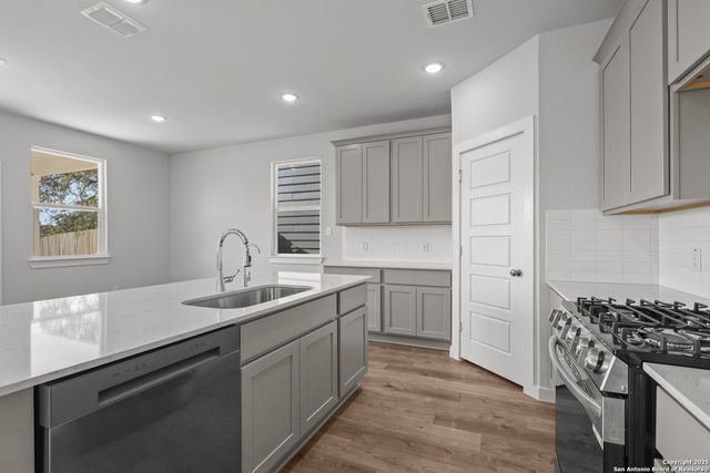 6523 Bufflehead Bend, Leon Valley, TX 78240