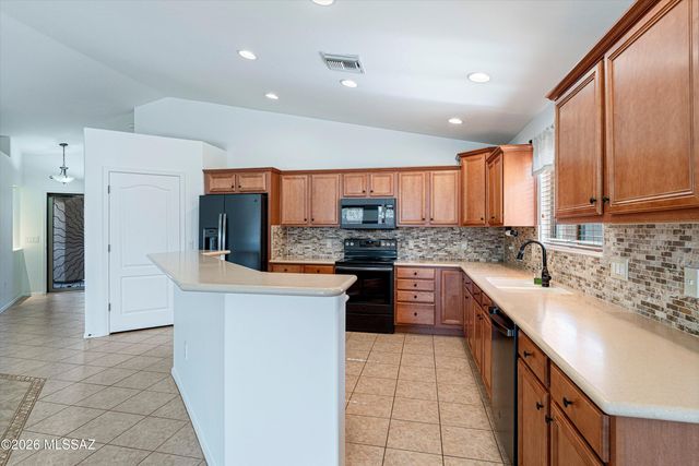 7197 E Alderberry Street, Tucson, AZ 85756