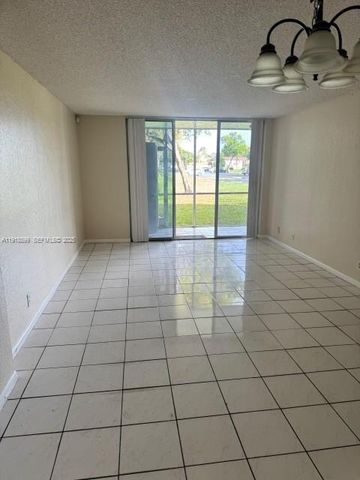 3361 NW 47th Ter 134, Lauderdale Lakes, FL 33319