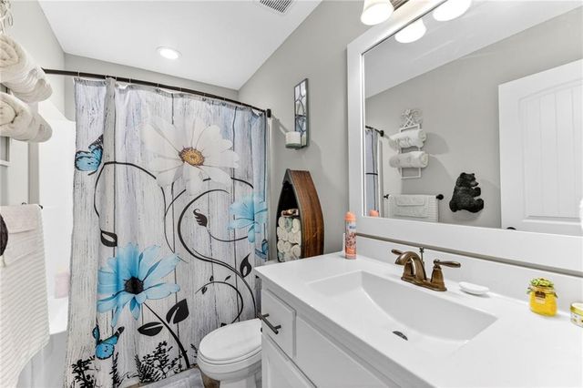 205 Ceremonial Drive, Buckner, MO 64016