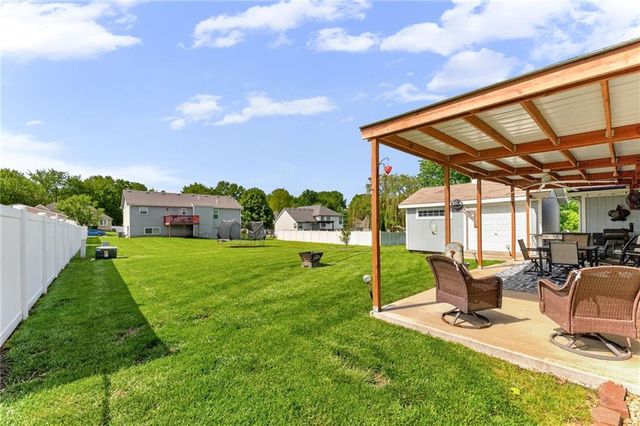 205 Ceremonial Drive, Buckner, MO 64016