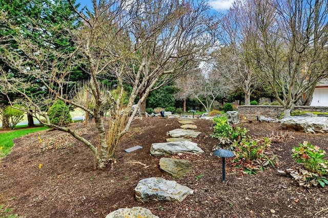 5 TRACE DR, Staunton, VA 24401