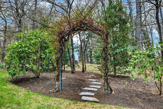 5 TRACE DR, Staunton, VA 24401