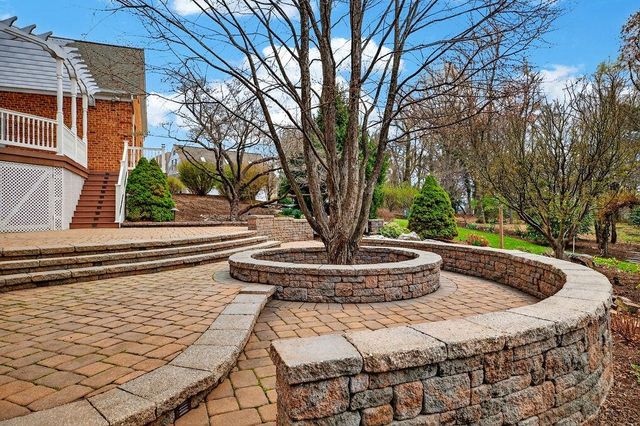 5 TRACE DR, Staunton, VA 24401