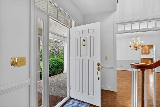 5 TRACE DR, Staunton, VA 24401