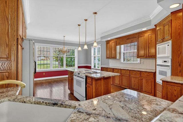 5 TRACE DR, Staunton, VA 24401